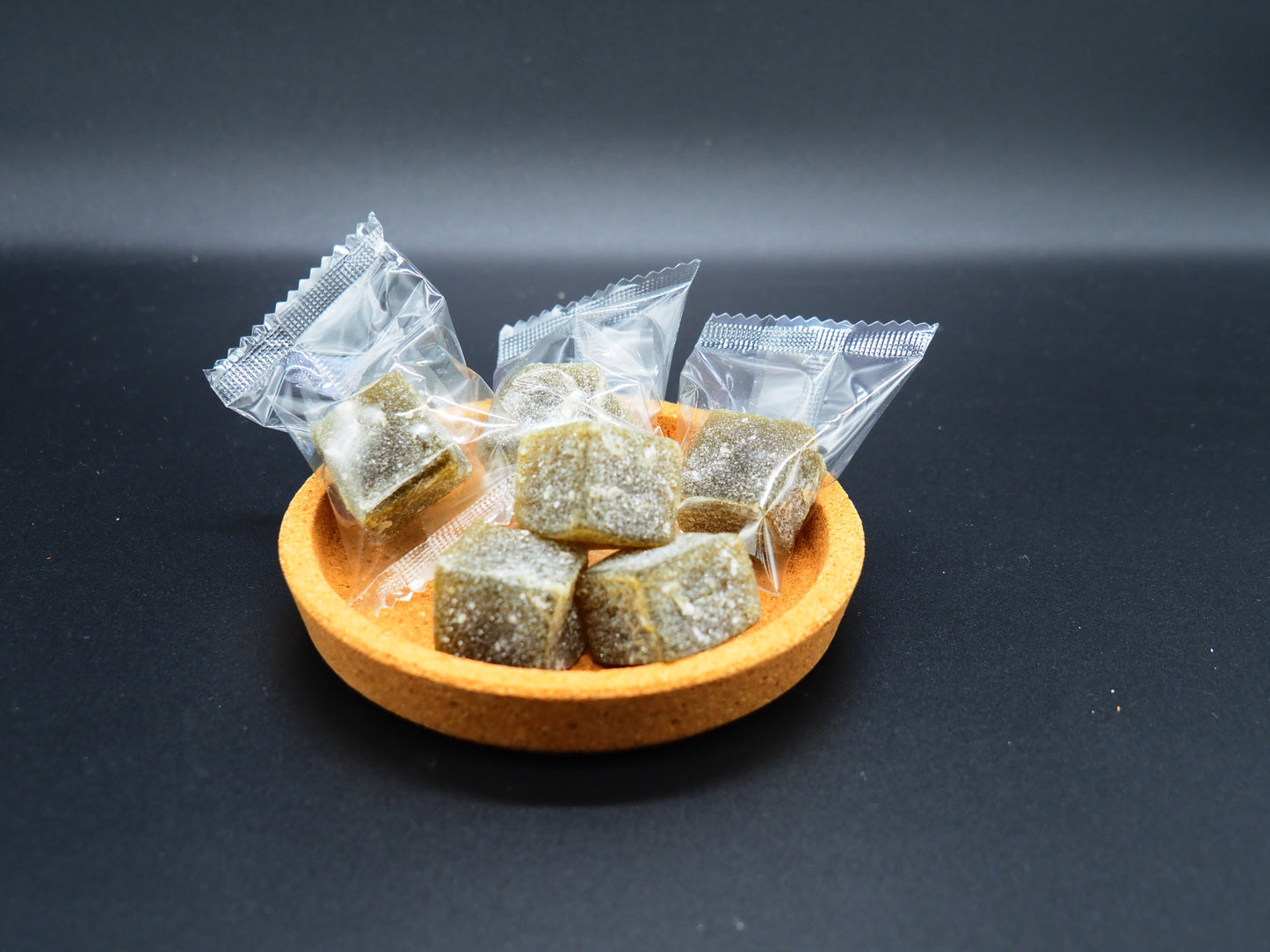 【TSUKIMIDO】  HITOKUCHI KANTENMOCHI NISHIONOMACCHA 110g