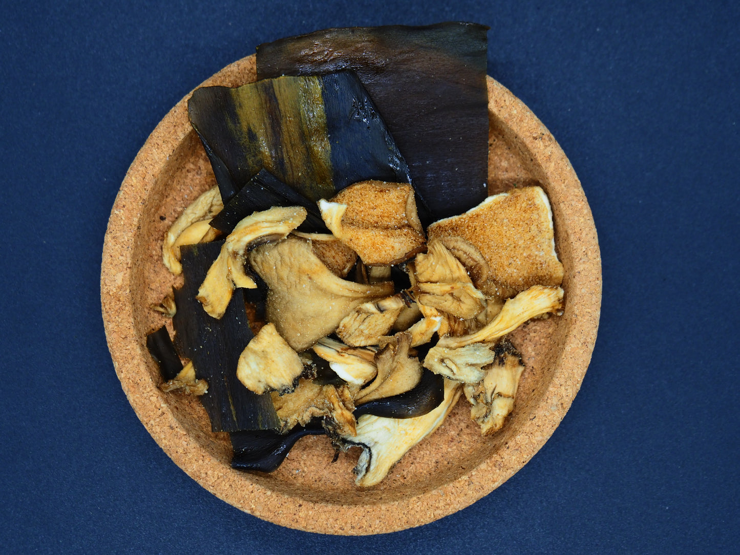 【SHIBUTA】  Maitake mushroom and kelp chips